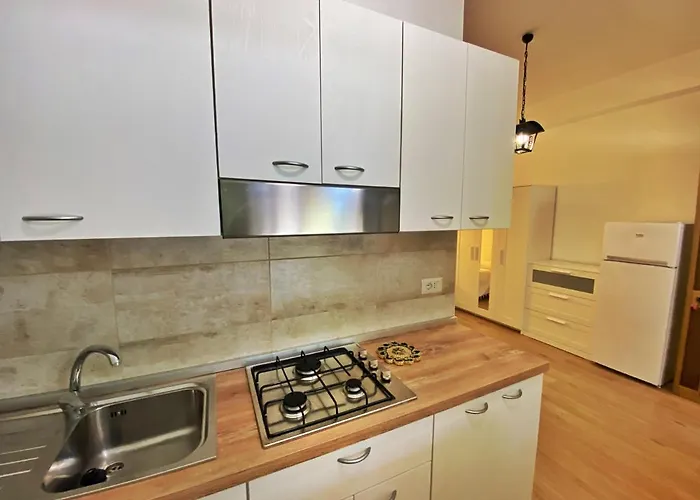 Calabrisella مكان تخييم *