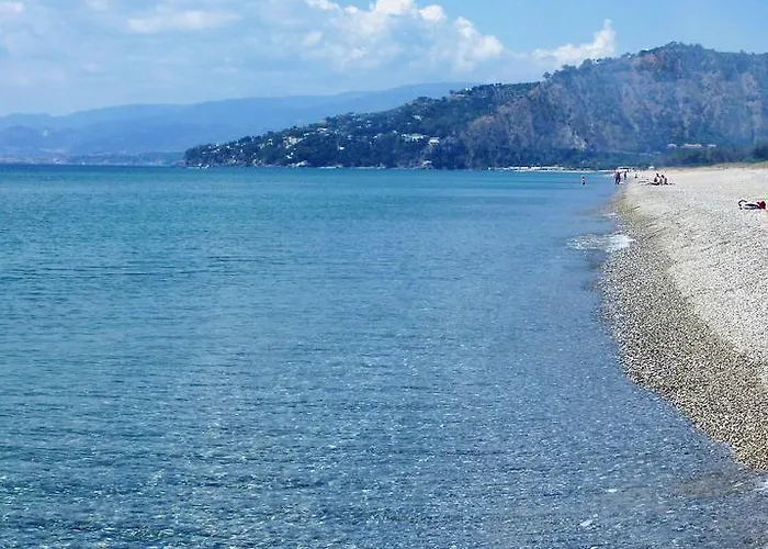 Calabrisella مكان تخييم